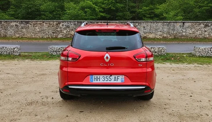 location-RENAULT-Melun-roadstr