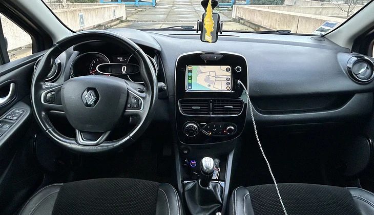 location-RENAULT-Nantes-roadstr