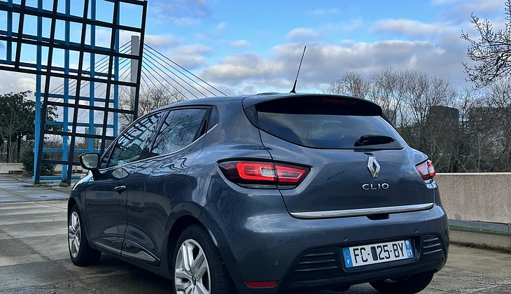 location-RENAULT-Nantes-roadstr