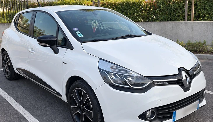 location-RENAULT-Montlhéry-roadstr