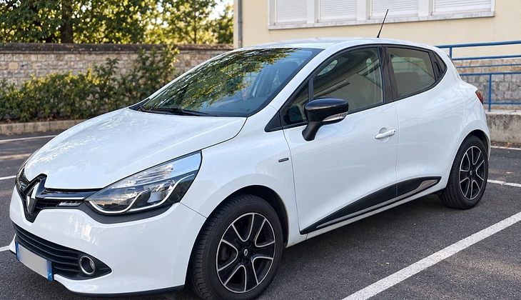 location-RENAULT-Montlhéry-roadstr