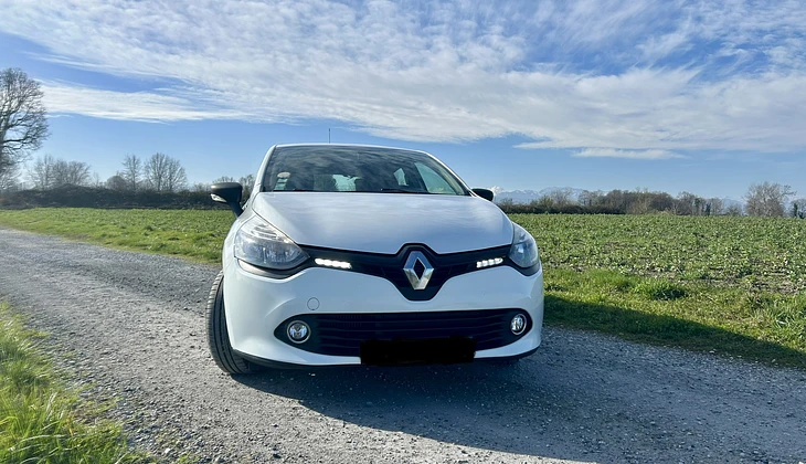 location-RENAULT-Pau-roadstr