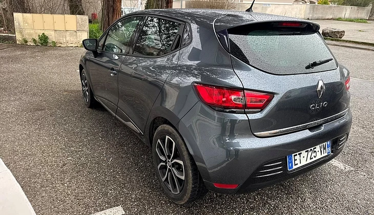 location-RENAULT-Valence-roadstr