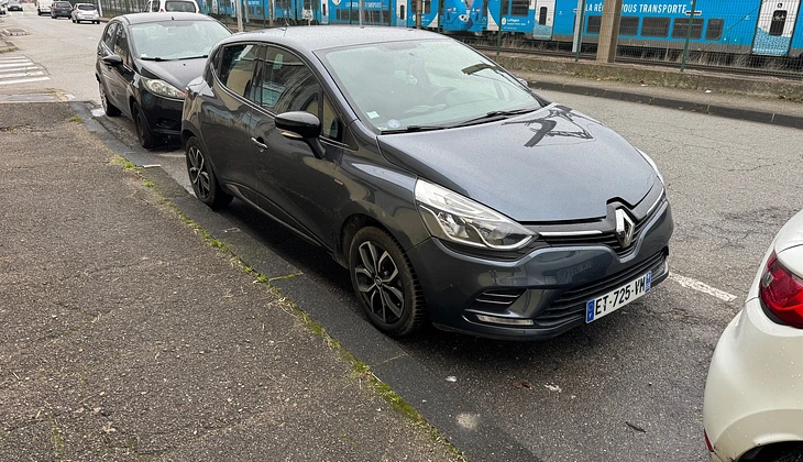 location-RENAULT-Valence-roadstr