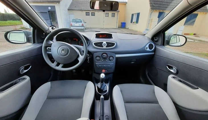 location-RENAULT-Lille-roadstr