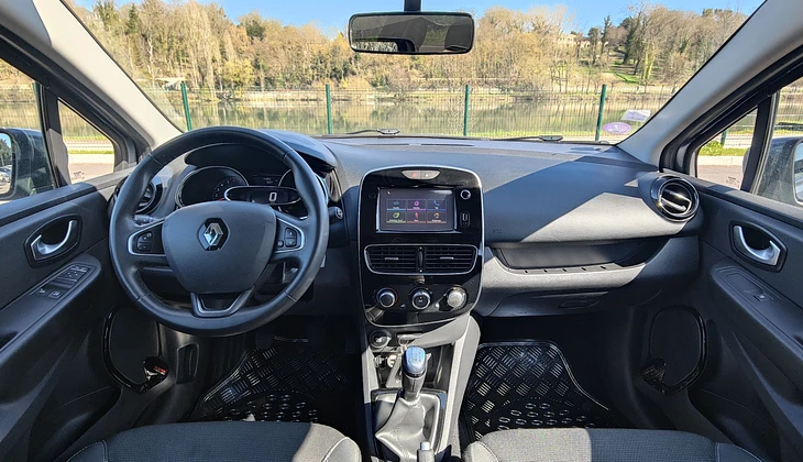 location-RENAULT-Melun-roadstr