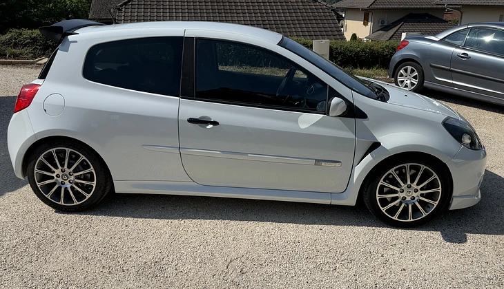 location-RENAULT-Sillingy-roadstr