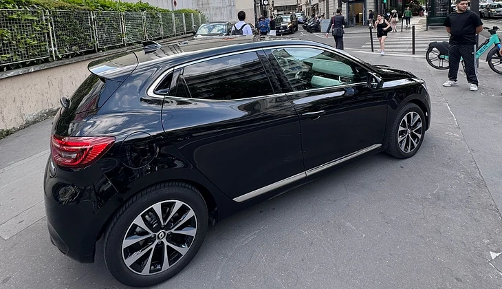 location-RENAULT-Aubervilliers-roadstr