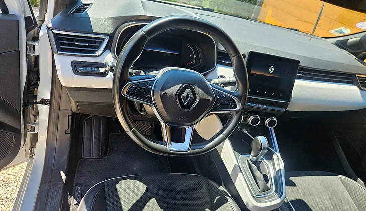 location-RENAULT-Vaulx-en-Velin-roadstr
