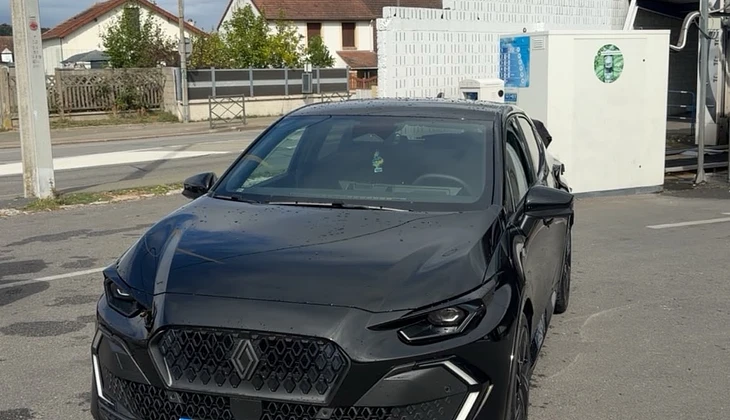 location-RENAULT-Verneuil-sur-Seine-roadstr