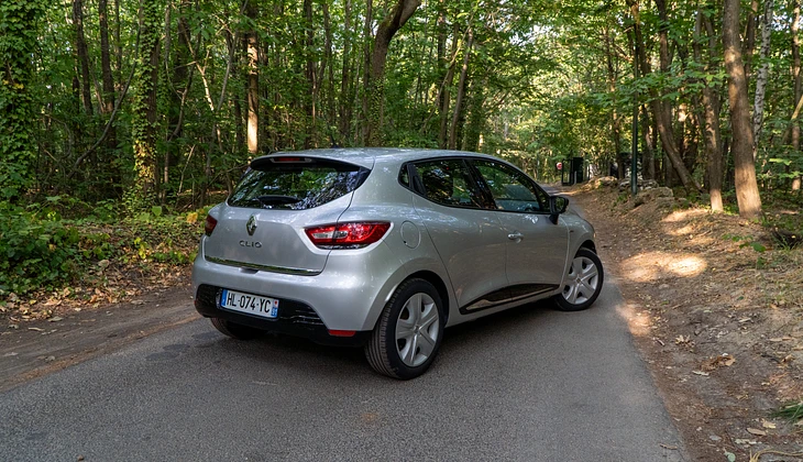 location-RENAULT-Athis-Mons-roadstr