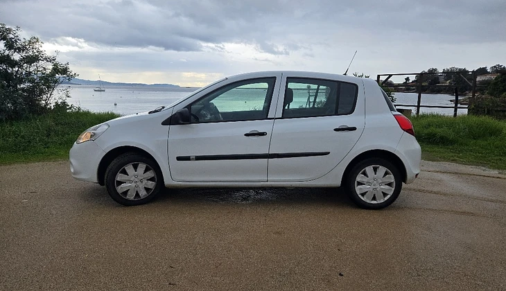 location-RENAULT-Ajaccio-roadstr