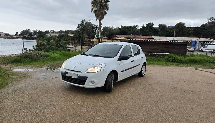 location-RENAULT-Ajaccio-roadstr