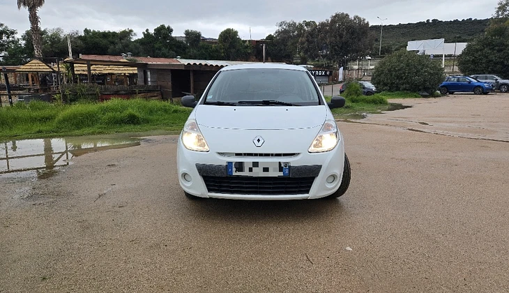 location-RENAULT-Ajaccio-roadstr