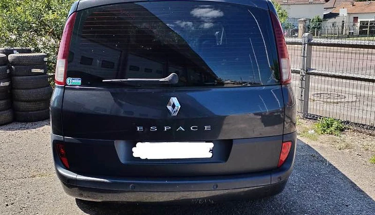 location-RENAULT-Lys-Haut-Layon-roadstr