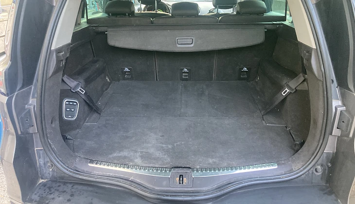 location-RENAULT-Sausset-les-Pins-roadstr