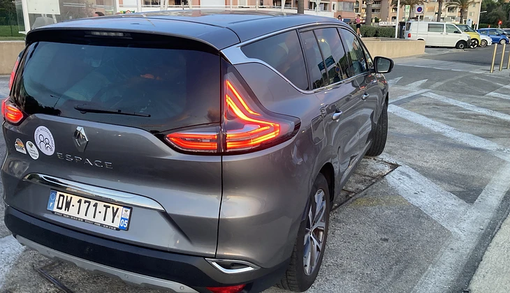 location-RENAULT-Sausset-les-Pins-roadstr