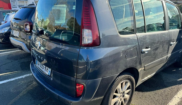 location-RENAULT-Ciboure-roadstr