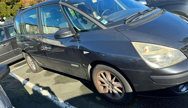 location-RENAULT-Ciboure-roadstr