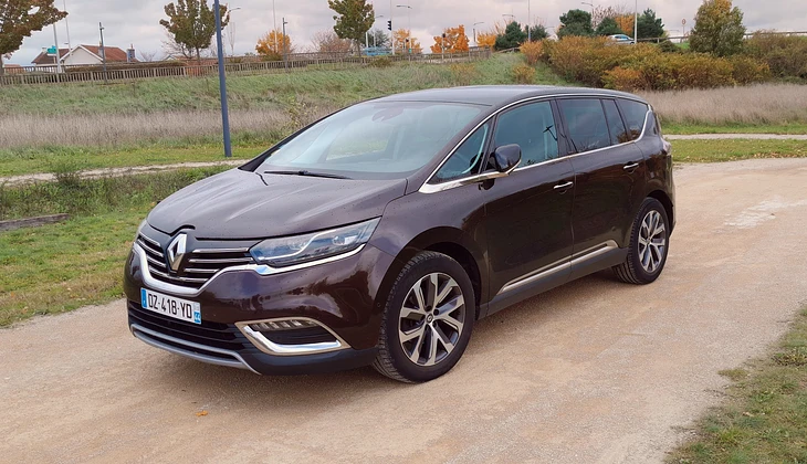 location-RENAULT-Dijon-roadstr