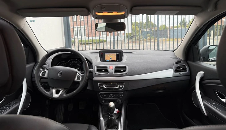 location-RENAULT-Lille-roadstr