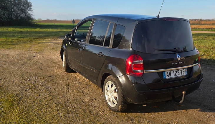 location-RENAULT-Quetigny-roadstr