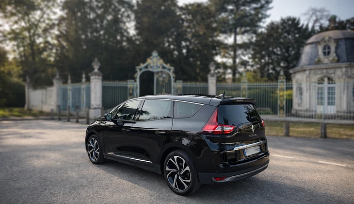 location-RENAULT-Paris-roadstr