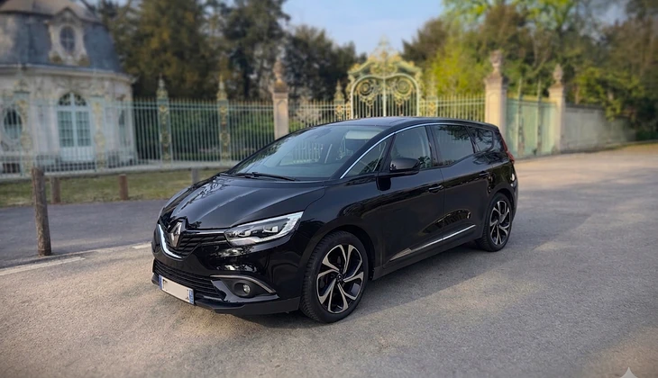 location-RENAULT-Paris-roadstr