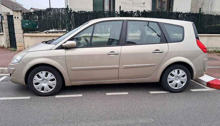 location-RENAULT-Antony-roadstr