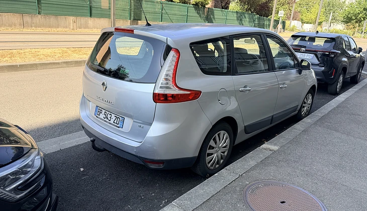 location-RENAULT-Évry-Courcouronnes-roadstr