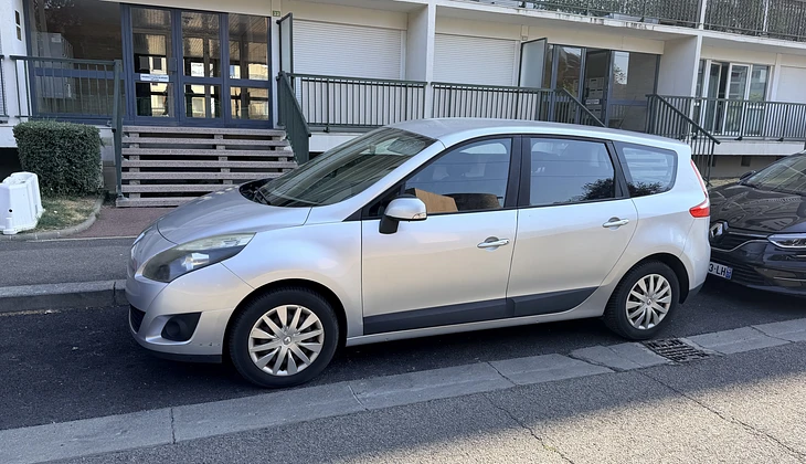 location-RENAULT-Évry-Courcouronnes-roadstr