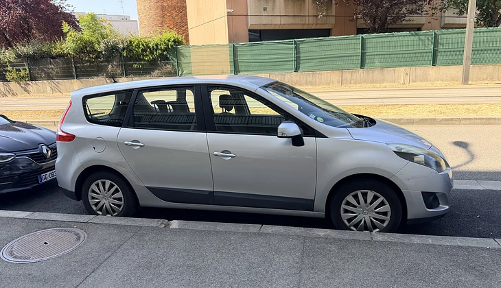 location-RENAULT-Évry-Courcouronnes-roadstr