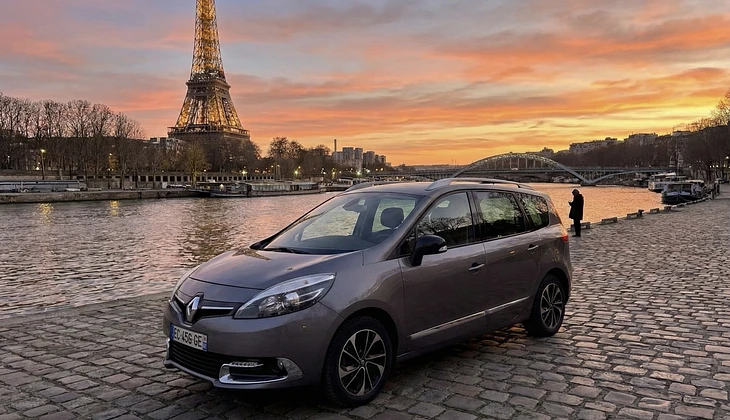 location-RENAULT-Paris-roadstr