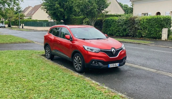 location-RENAULT-Chessy-roadstr