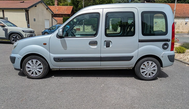 location-RENAULT-Hémévillers-roadstr