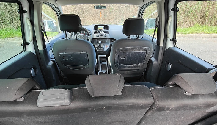 location-RENAULT-Saumur-roadstr