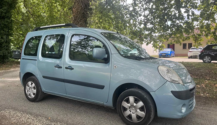 location-RENAULT-Trélissac-roadstr