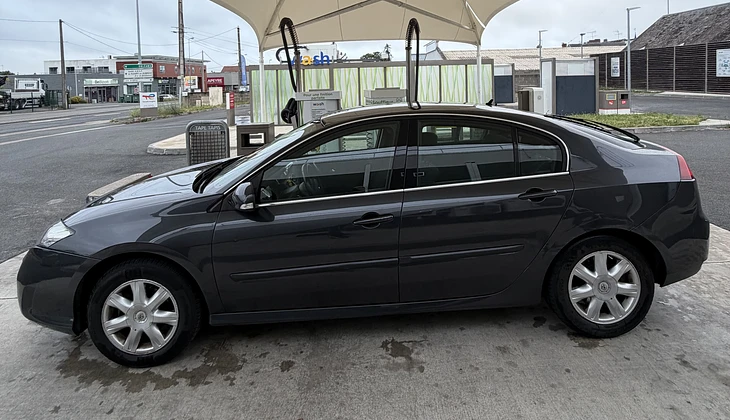 location-RENAULT-Fleury-les-Aubrais-roadstr