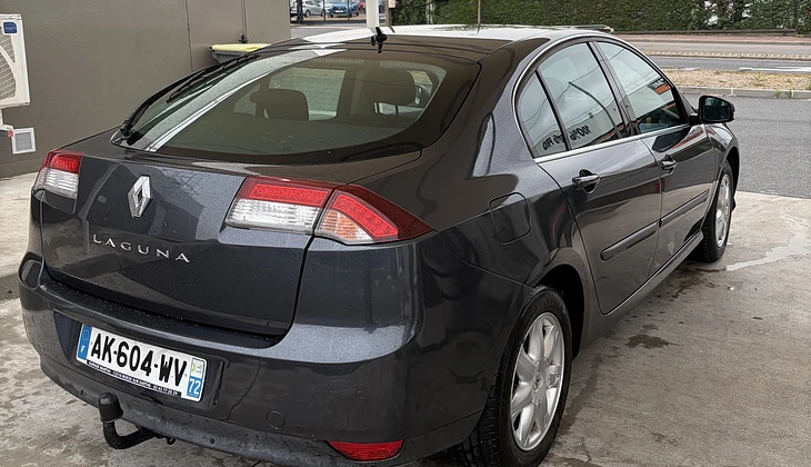 location-RENAULT-Fleury-les-Aubrais-roadstr