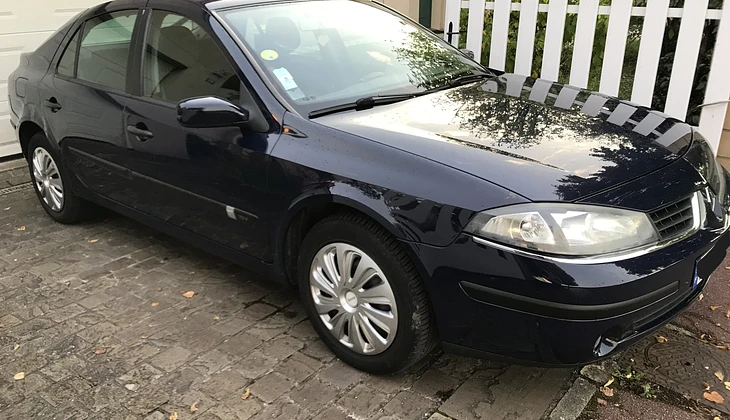 location-RENAULT-Arpajon-roadstr