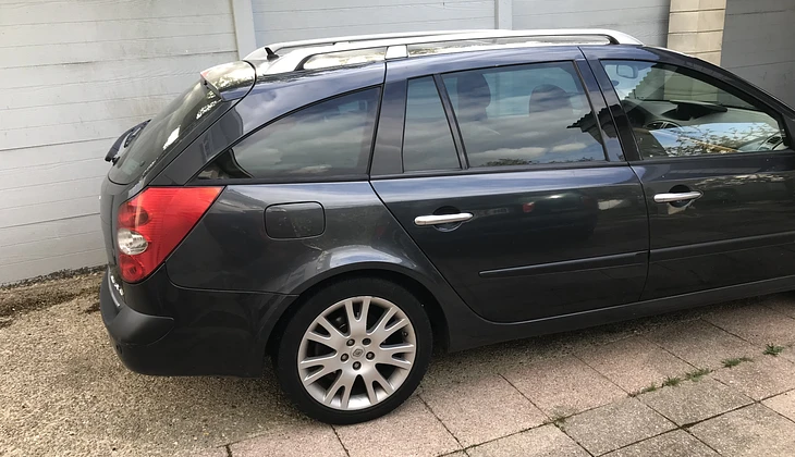 location-RENAULT-Arpajon-roadstr