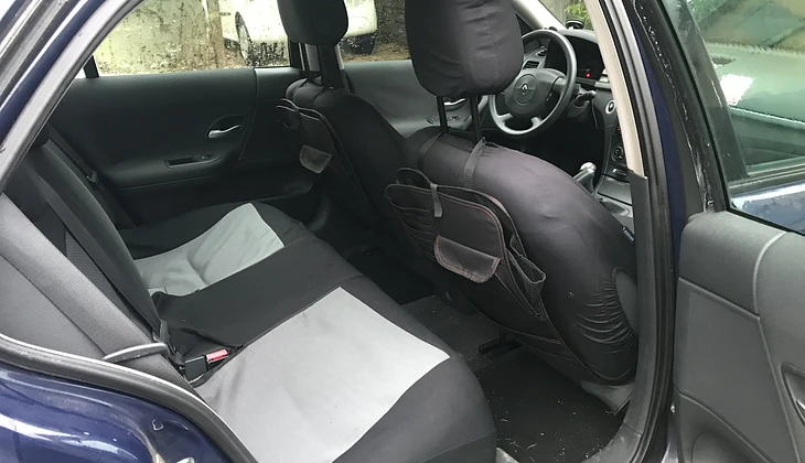 location-RENAULT-Arpajon-roadstr