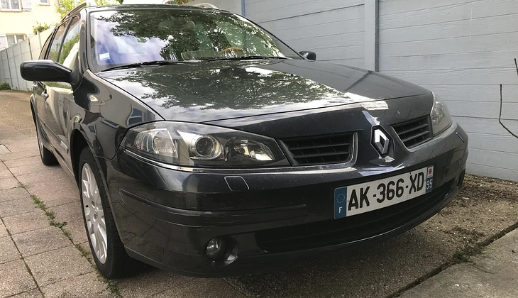 location-RENAULT-Arpajon-roadstr