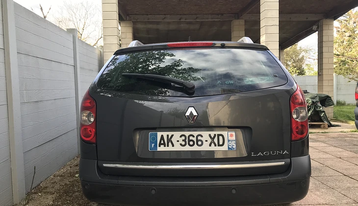 location-RENAULT-Arpajon-roadstr