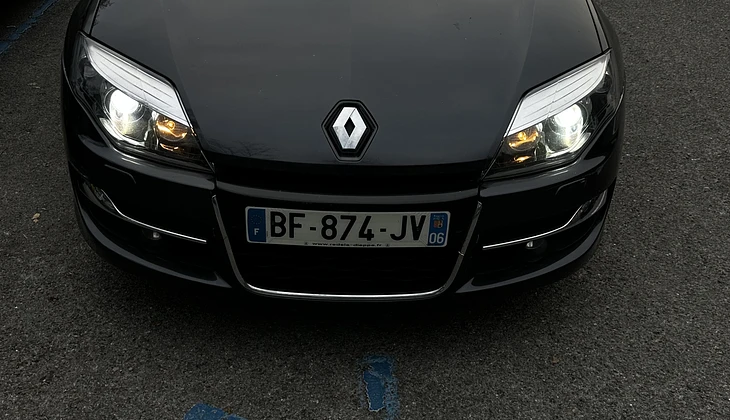 location-RENAULT-Menton-roadstr