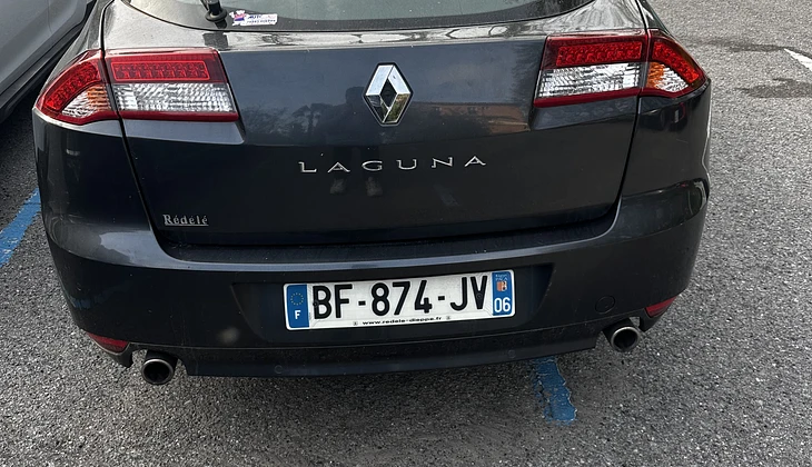 location-RENAULT-Menton-roadstr