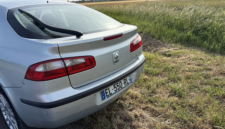 location-RENAULT-Saint-Jean-le-Blanc-roadstr