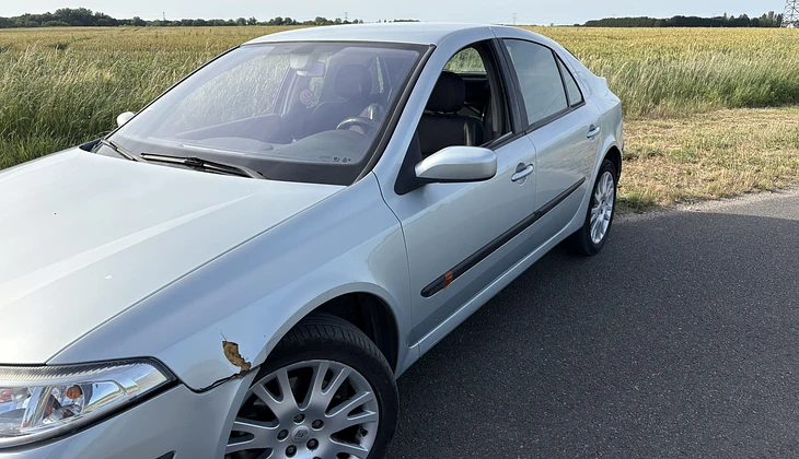location-RENAULT-Saint-Jean-le-Blanc-roadstr
