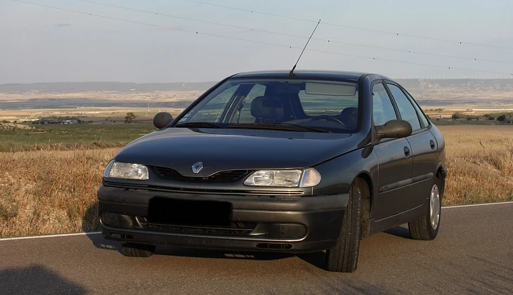 location-RENAULT-Tarbes-roadstr