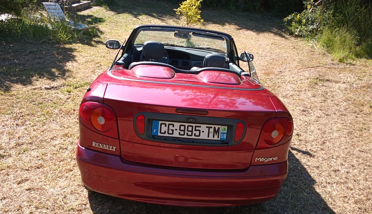 location-RENAULT-Porto-Vecchio-roadstr